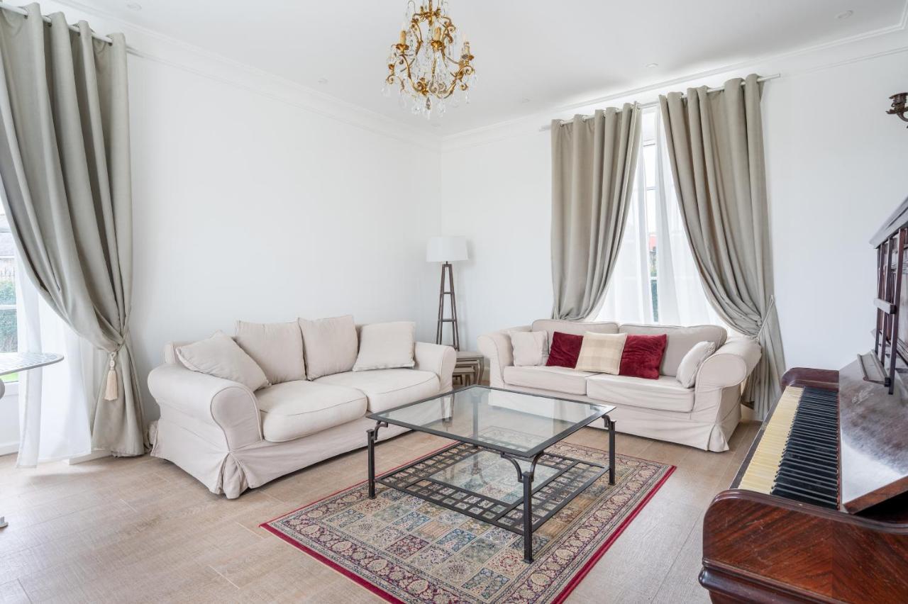 לינה וארוחת בוקר Tinténiac Domaine Les Jardins Darsene מראה חיצוני תמונה