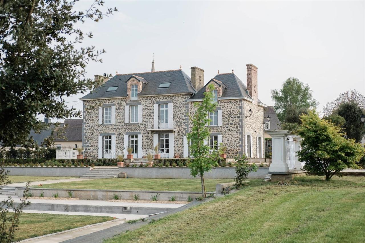 לינה וארוחת בוקר Tinténiac Domaine Les Jardins Darsene מראה חיצוני תמונה