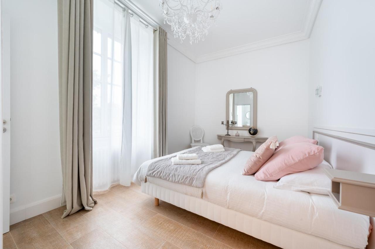 לינה וארוחת בוקר Tinténiac Domaine Les Jardins Darsene מראה חיצוני תמונה
