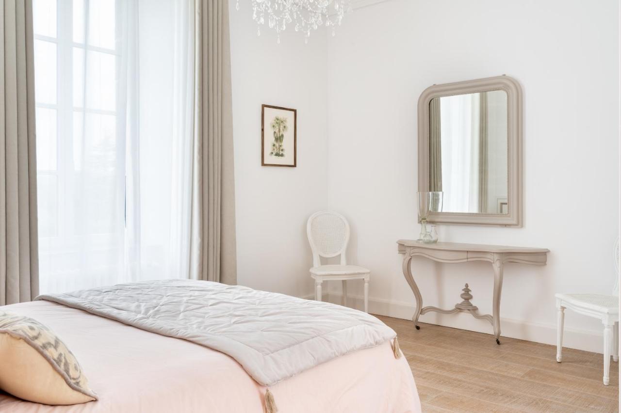 לינה וארוחת בוקר Tinténiac Domaine Les Jardins Darsene מראה חיצוני תמונה
