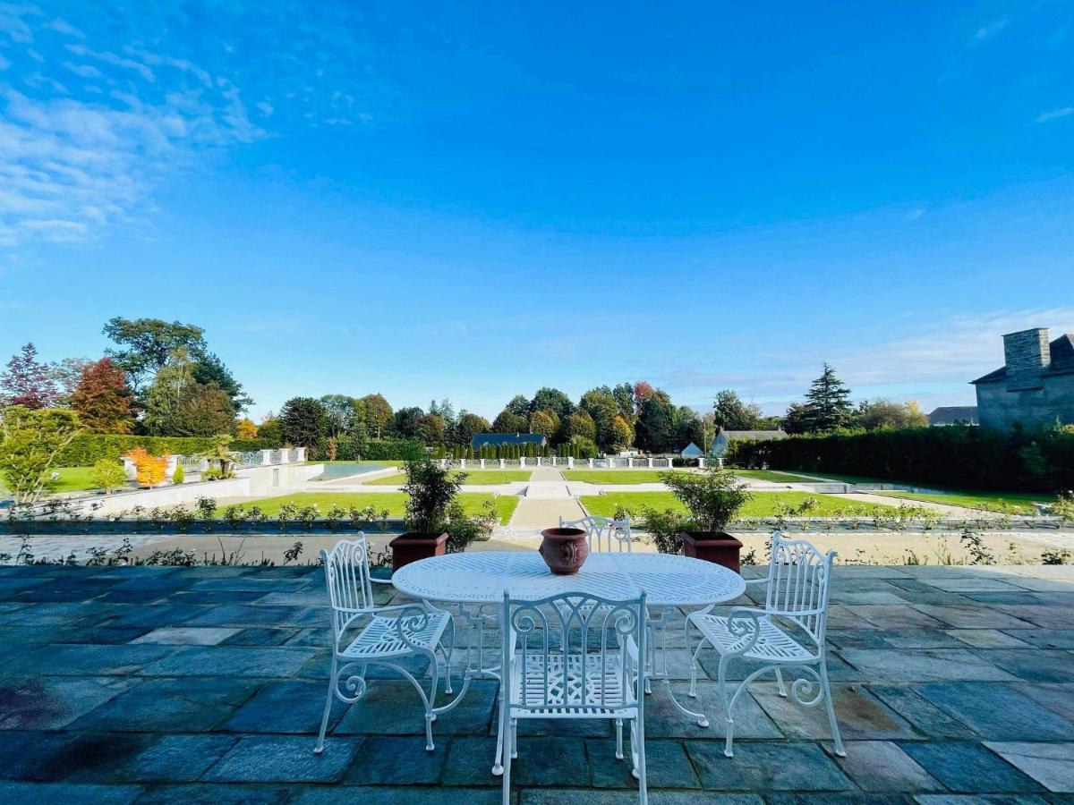 לינה וארוחת בוקר Tinténiac Domaine Les Jardins Darsene מראה חיצוני תמונה